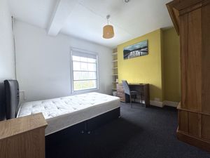 Room 6- click for photo gallery